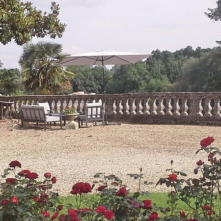 Bed and Breakfast Le Logis De Ruelle Esterno foto