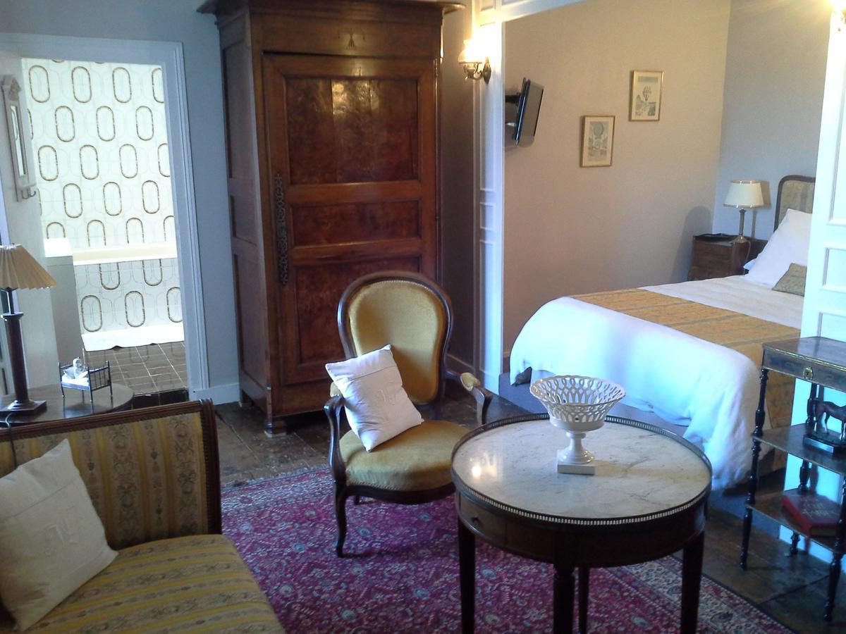 Bed and Breakfast Le Logis De Ruelle Esterno foto