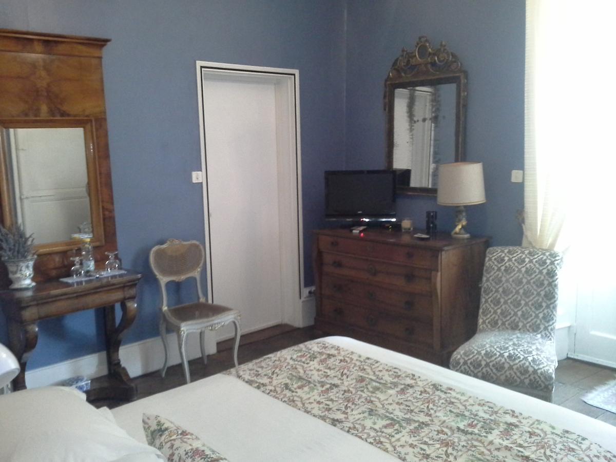 Bed and Breakfast Le Logis De Ruelle Esterno foto