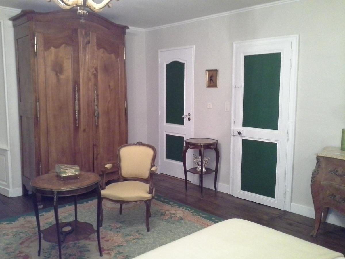 Bed and Breakfast Le Logis De Ruelle Esterno foto